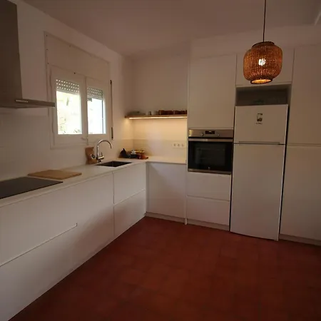 Cabioni - Con Piscina Comunitaria, Cerca De La Playa De Grifeu. - Es-228-39 Holiday home Llanca
